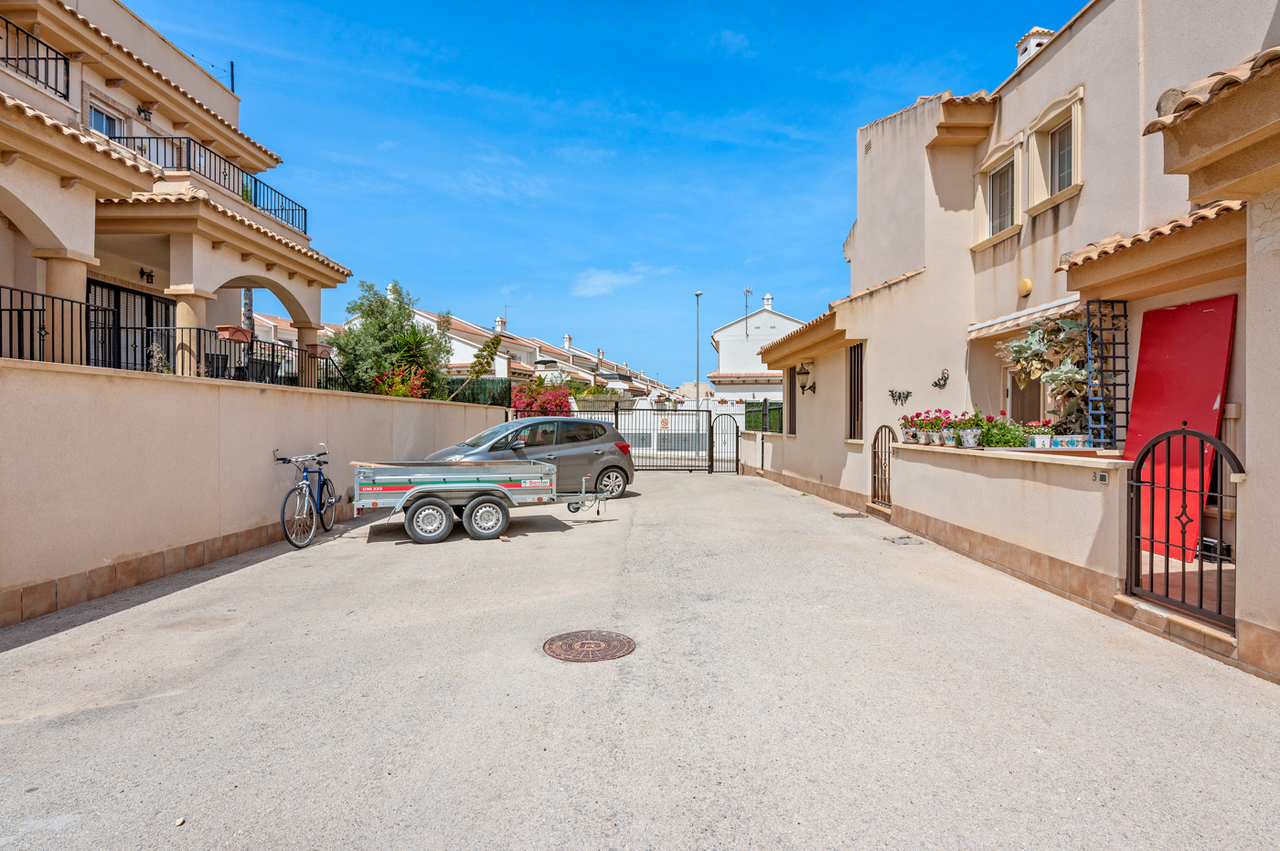 Town House for Sale in San Miguel de Salinas, Alicante