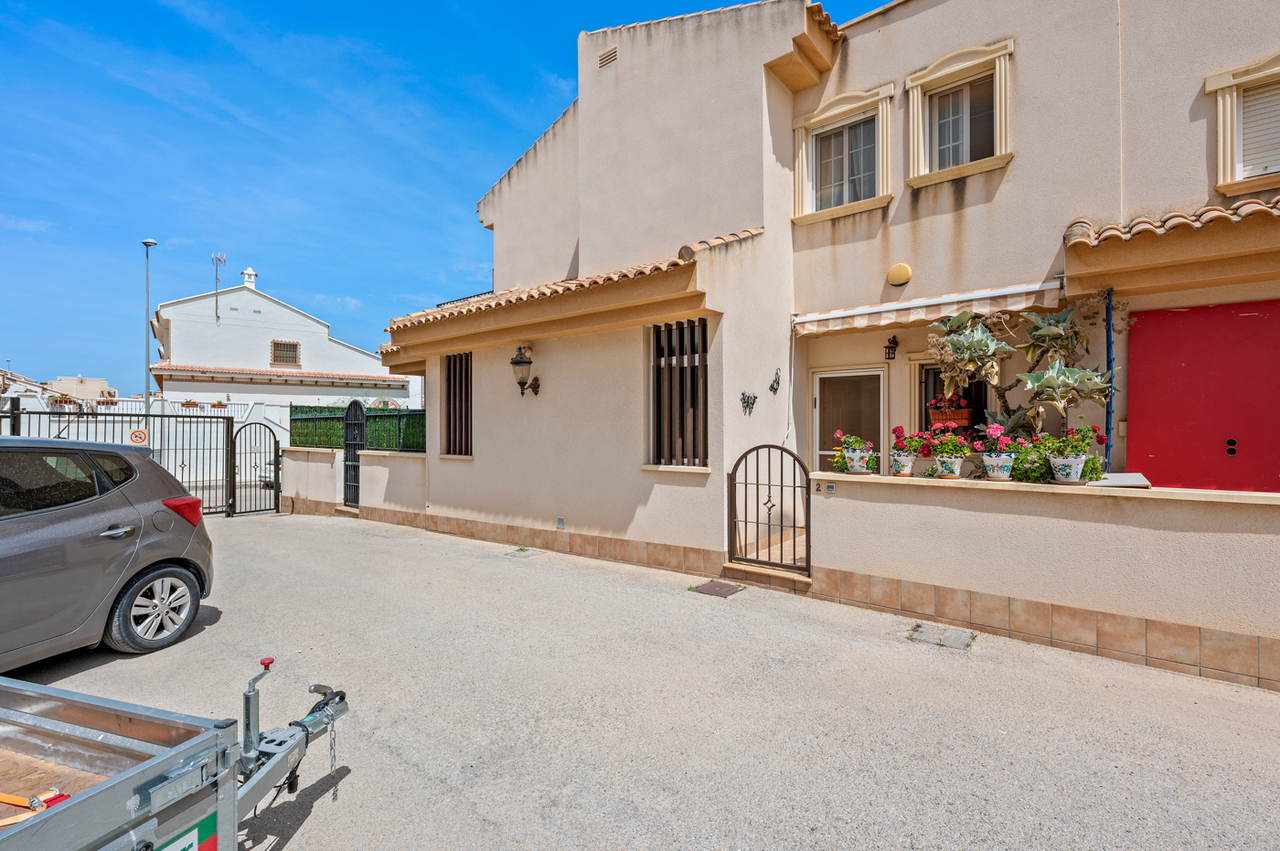 Town House for Sale in San Miguel de Salinas, Alicante