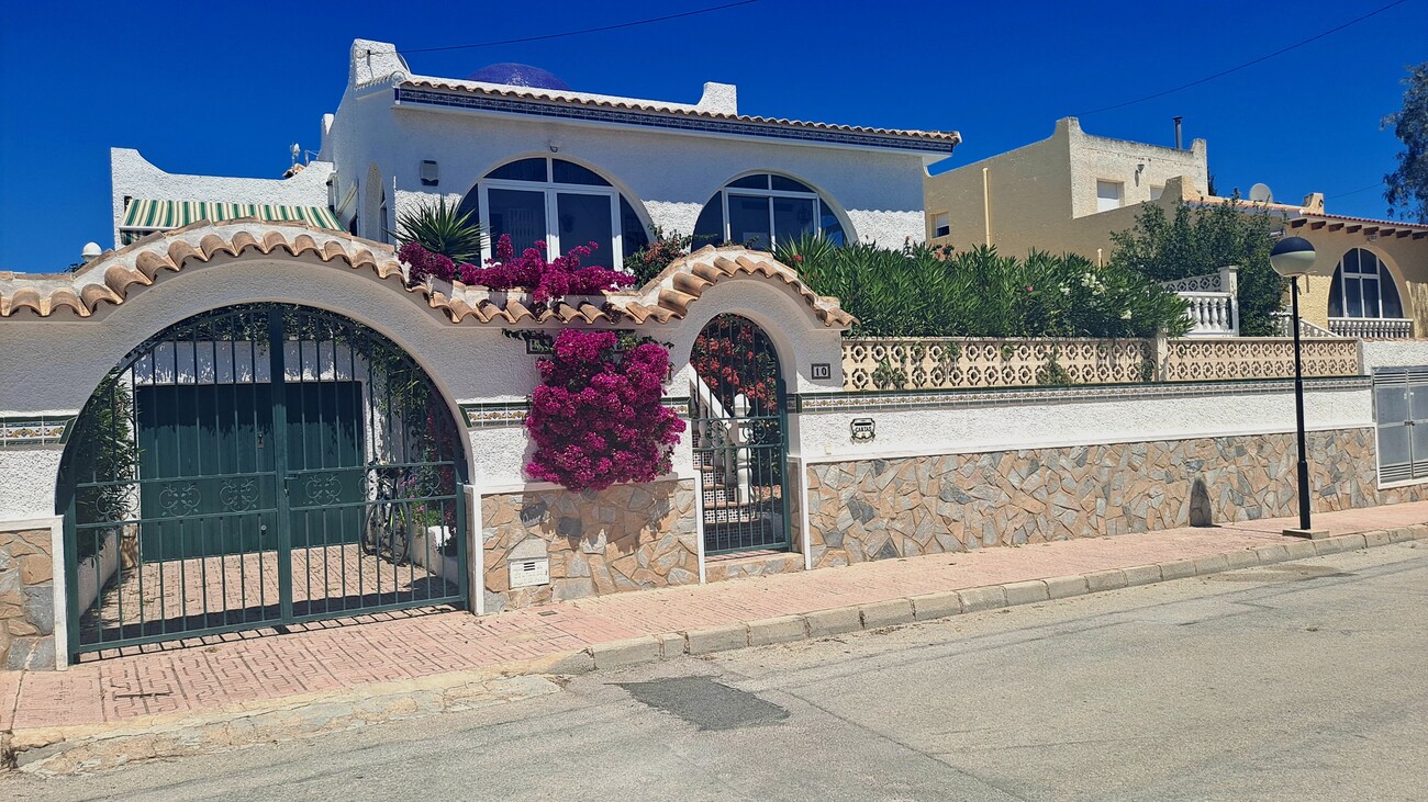 villa-san-miguel-de-salinas-spsdx234-1 Villa for Sale in San Miguel de Salinas, Alicante