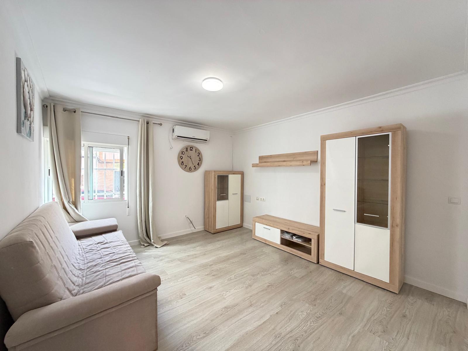 8-1 Apartment for Sale in Torrevieja, Alicante