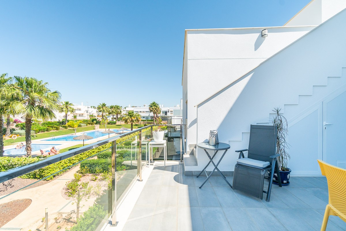 Bungalow for Sale in Vistabella Golf Entre Naranjos, Alicante