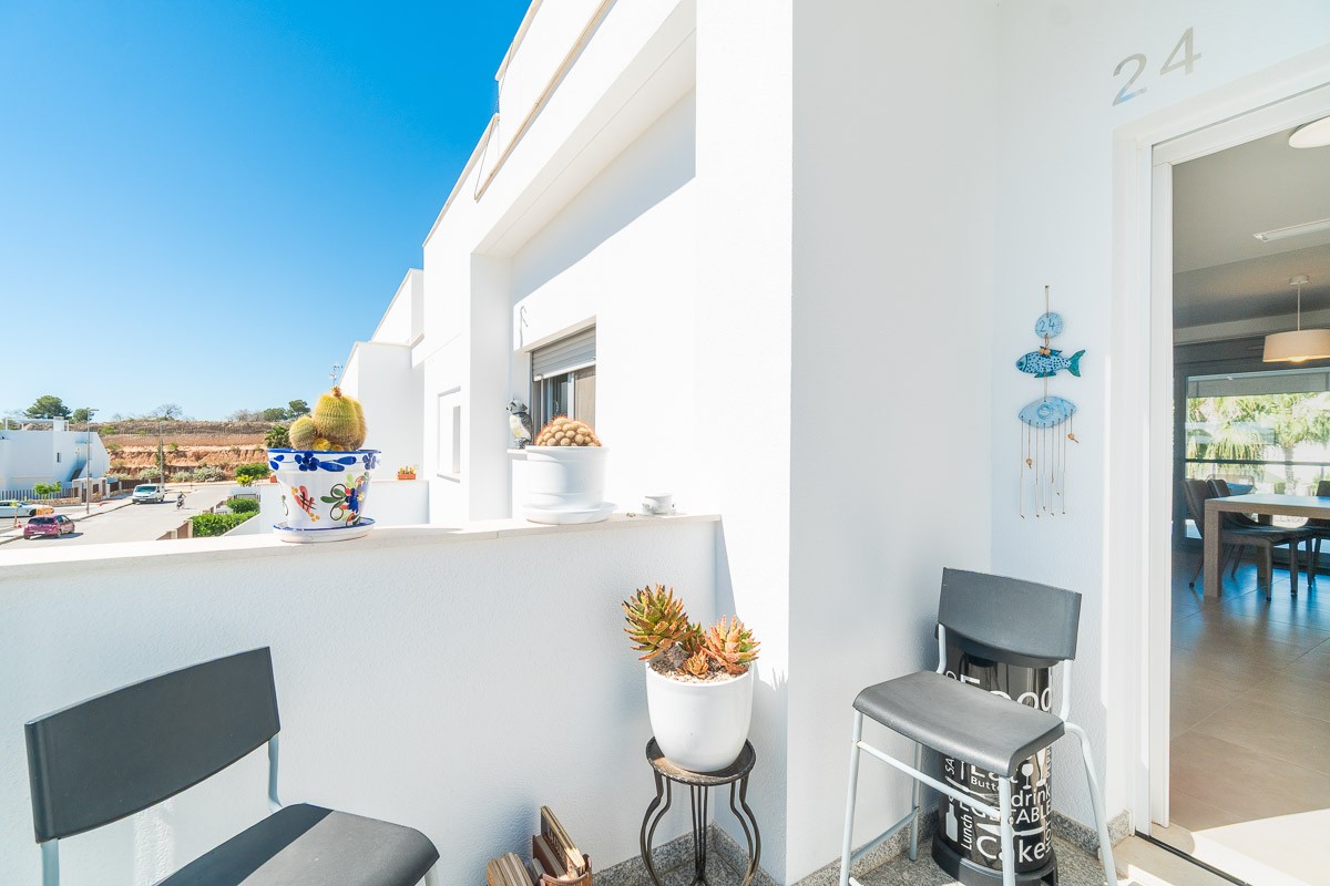 Bungalow for Sale in Vistabella Golf Entre Naranjos, Alicante