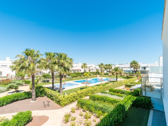Bungalow for Sale in Vistabella Golf Entre Naranjos, Alicante