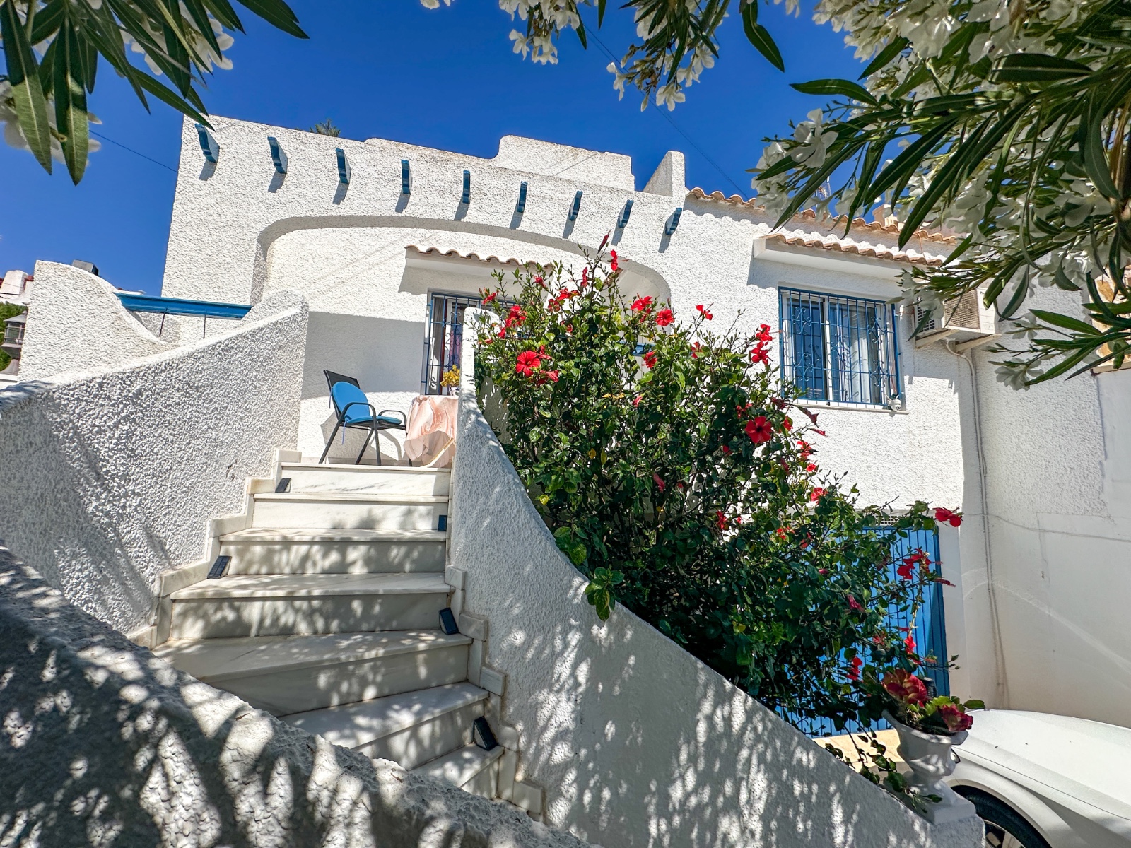 o_1jpmotlq71nccamvt9rau11lhj41 Town House for Sale in Torrevieja, Alicante