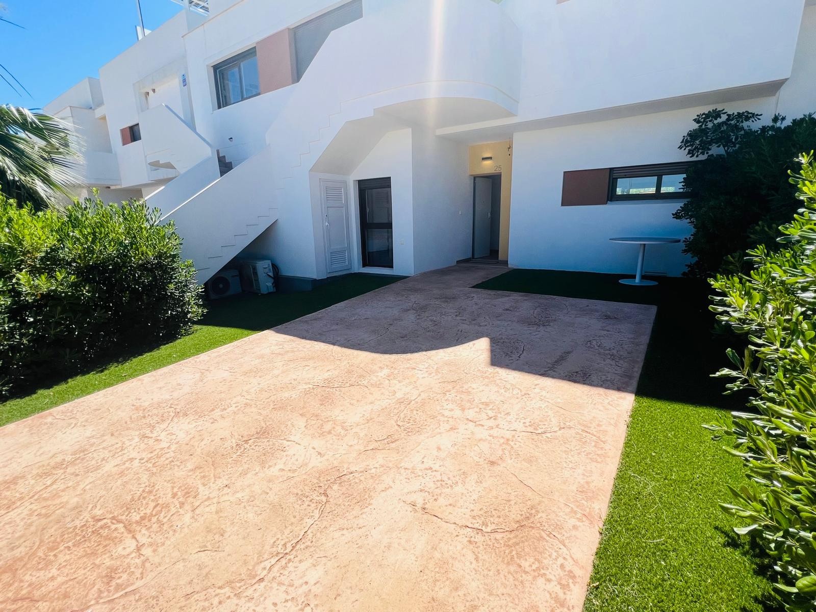 Apartment for Sale in Vistabella Golf Entre Naranjos, Alicante