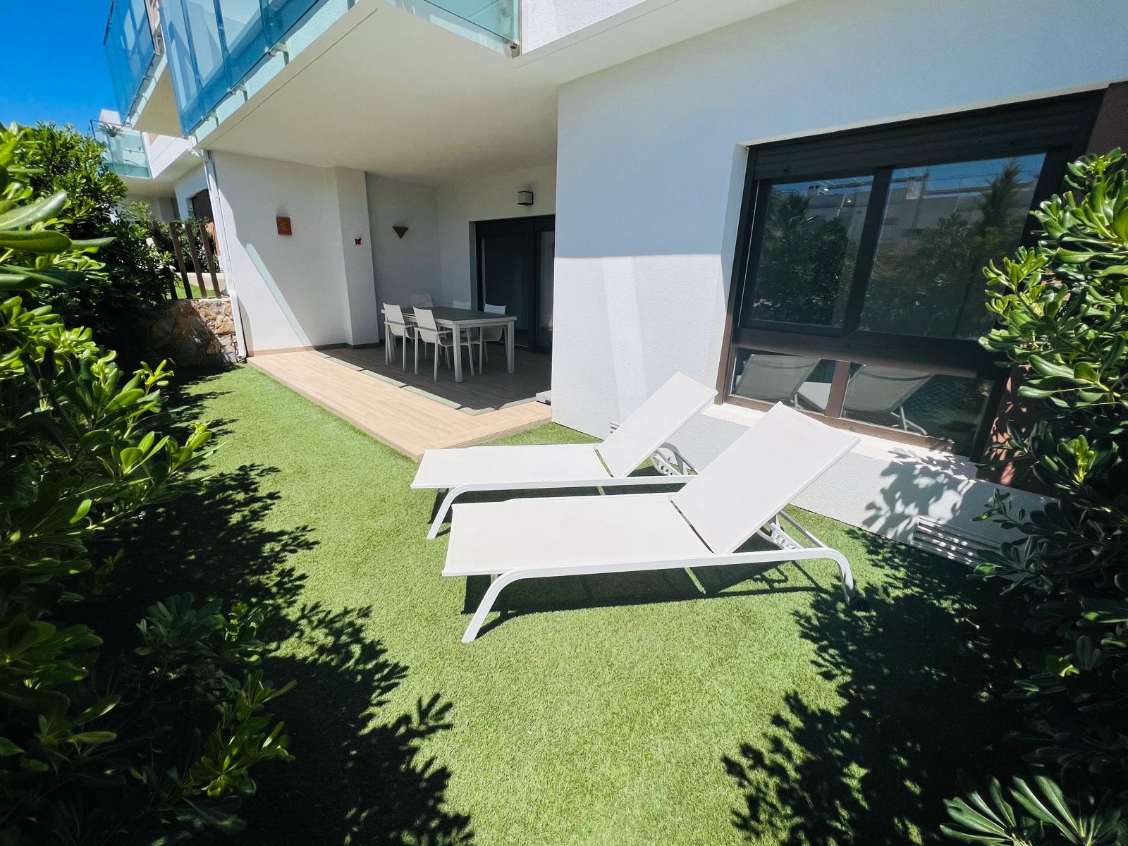 Apartment for Sale in Vistabella Golf Entre Naranjos, Alicante