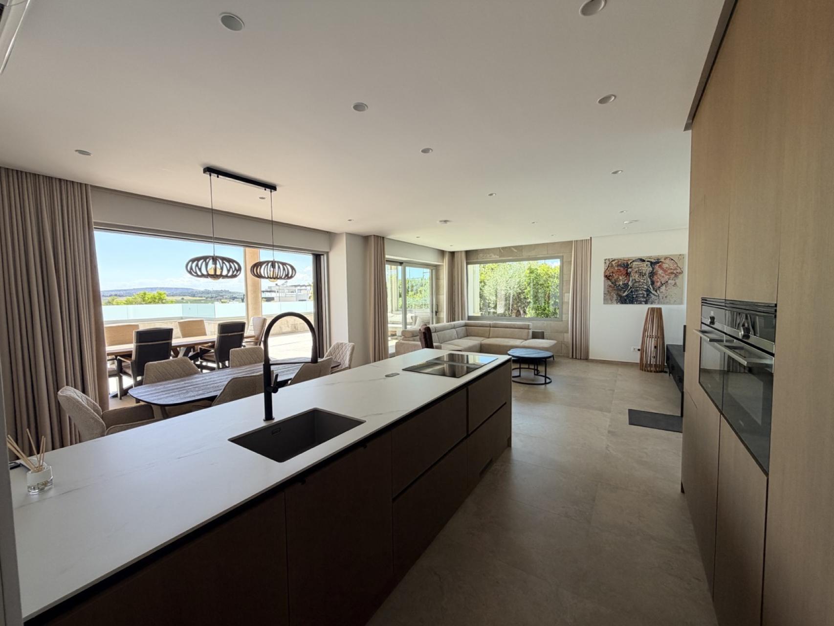 Villa for Sale in Benijofar, Alicante