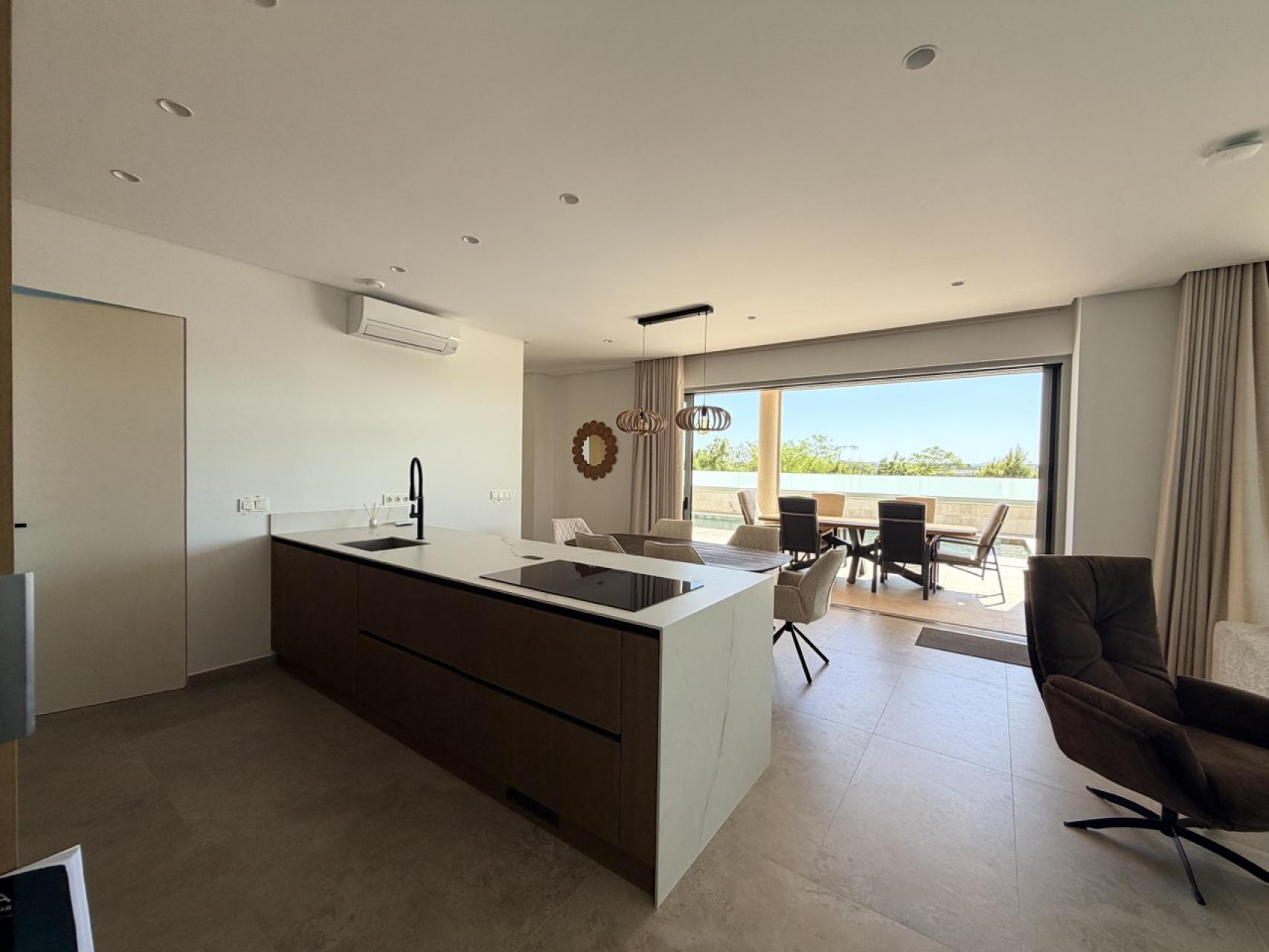 Villa for Sale in Benijofar, Alicante