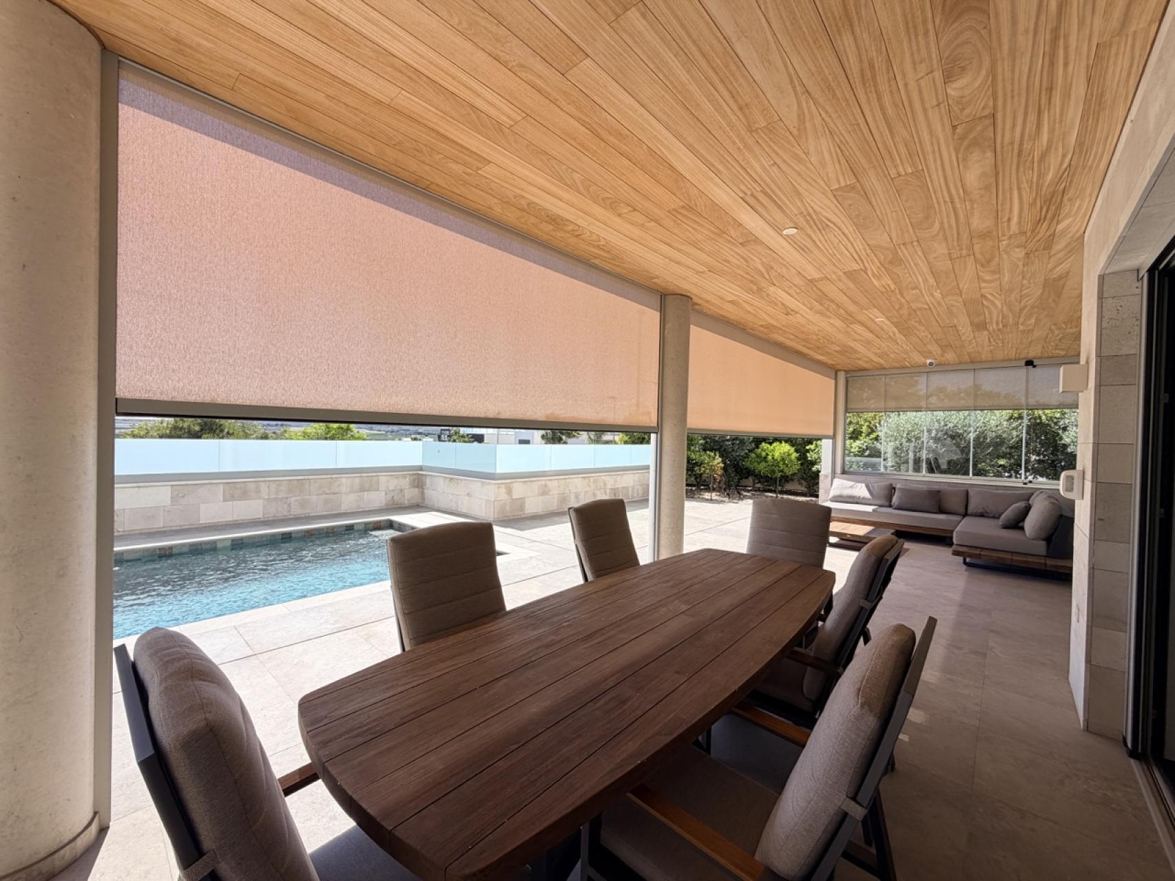 Villa for Sale in Benijofar, Alicante