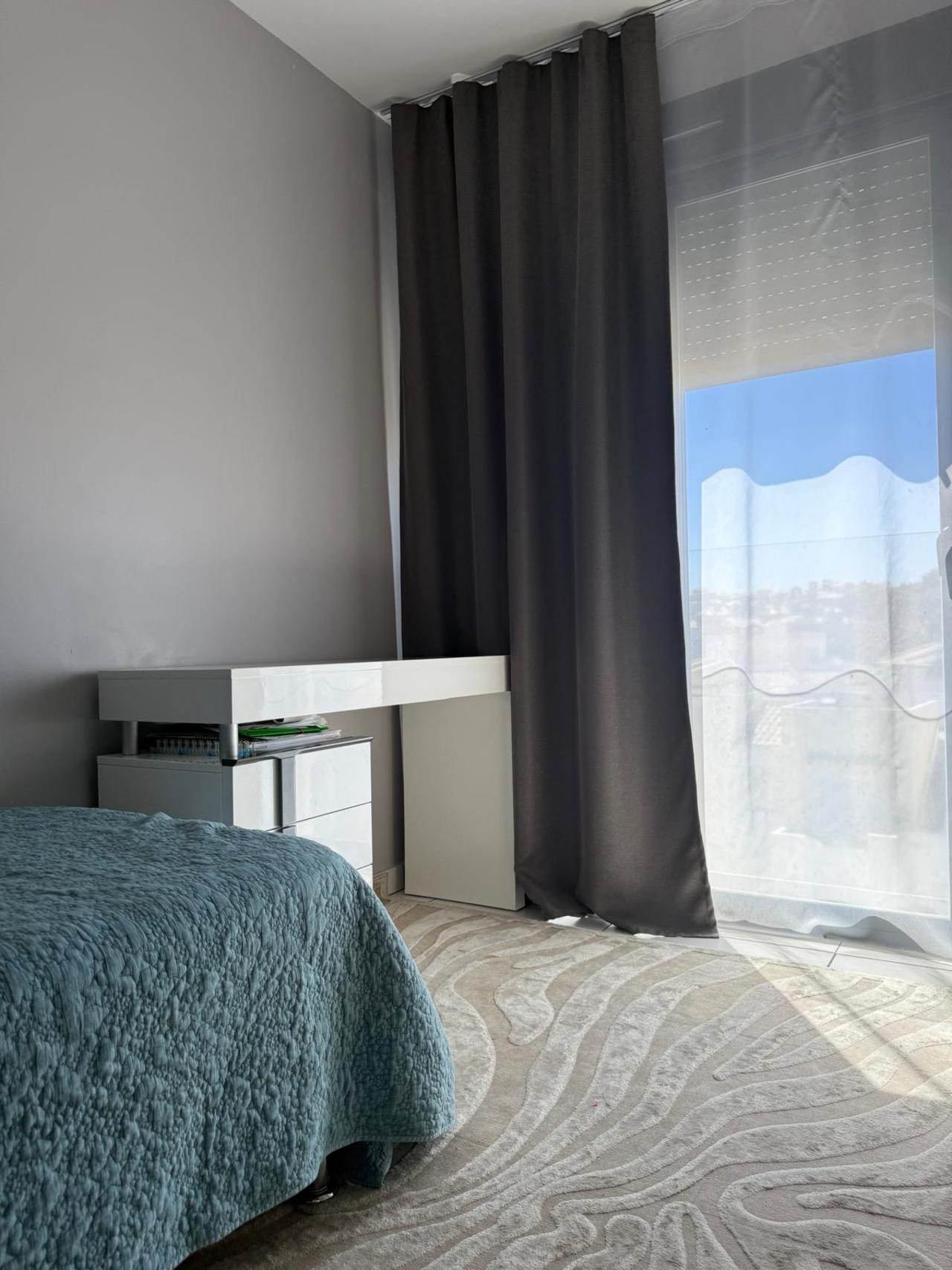 Apartment for Sale in Villamartin, Alicante
