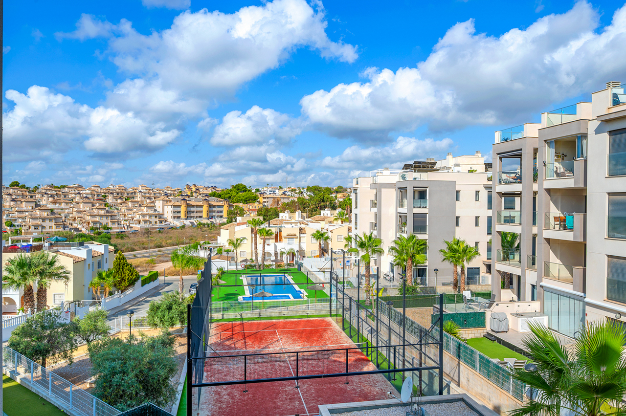 Apartment for Sale in Villamartin, Alicante