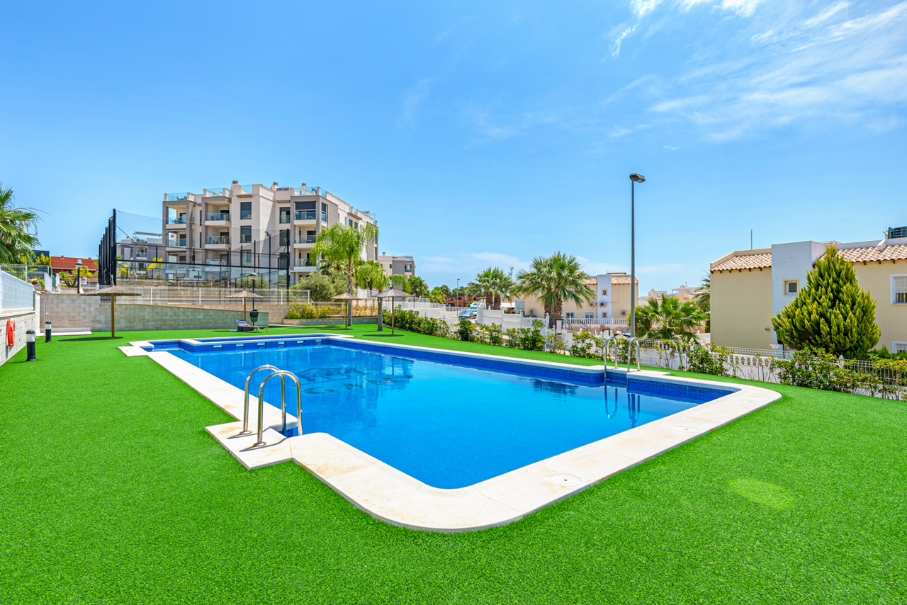 Apartment for Sale in Villamartin, Alicante
