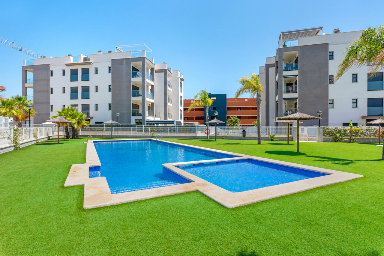 Apartment for Sale in Villamartin, Alicante