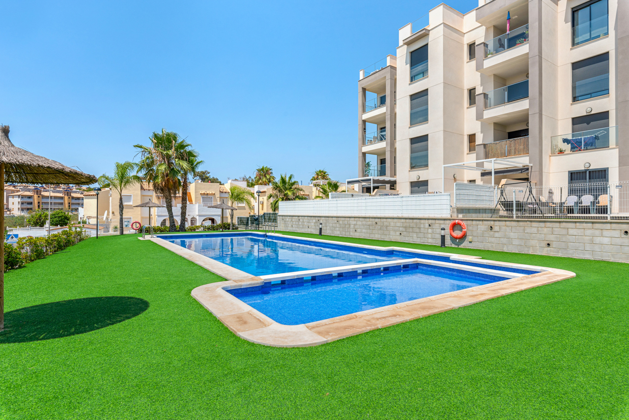 Apartment for Sale in Villamartin, Alicante