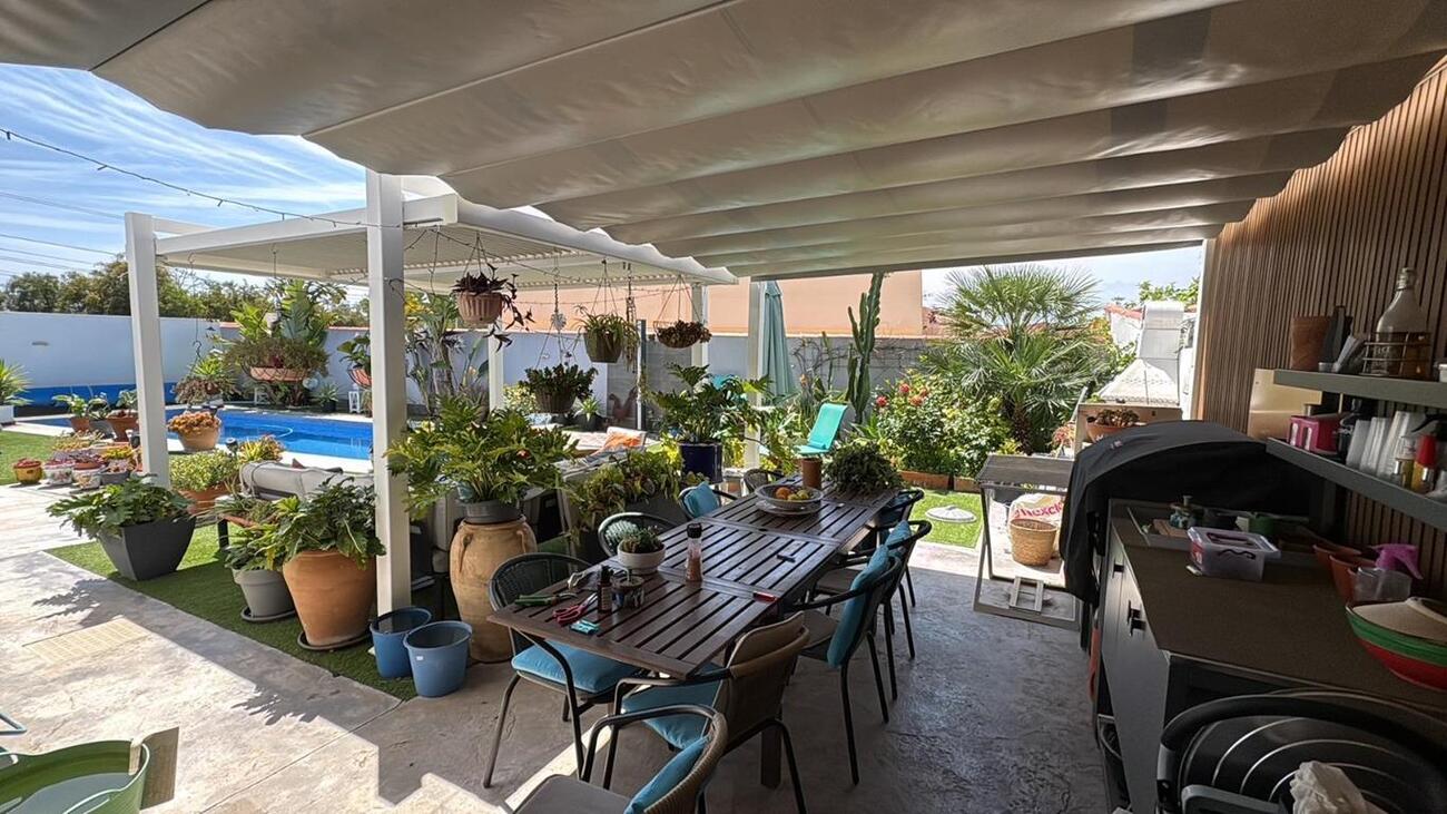 Villa for Sale in Torrevieja, Alicante