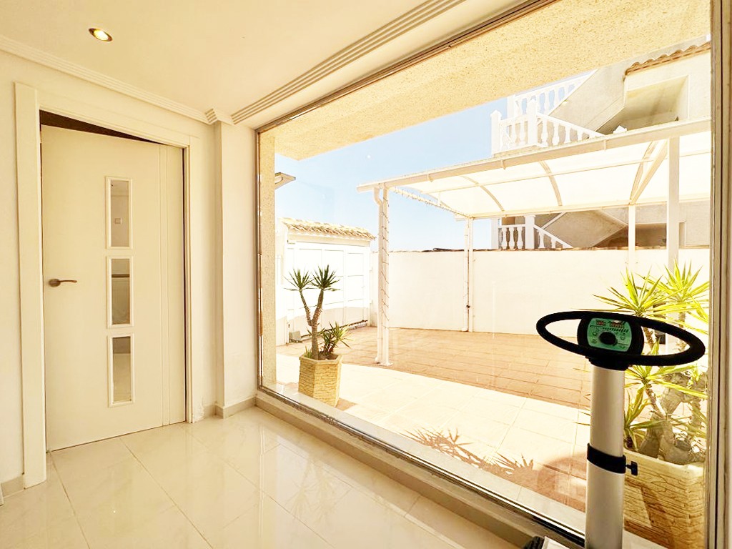 Villa for Sale in San Miguel de Salinas, Alicante