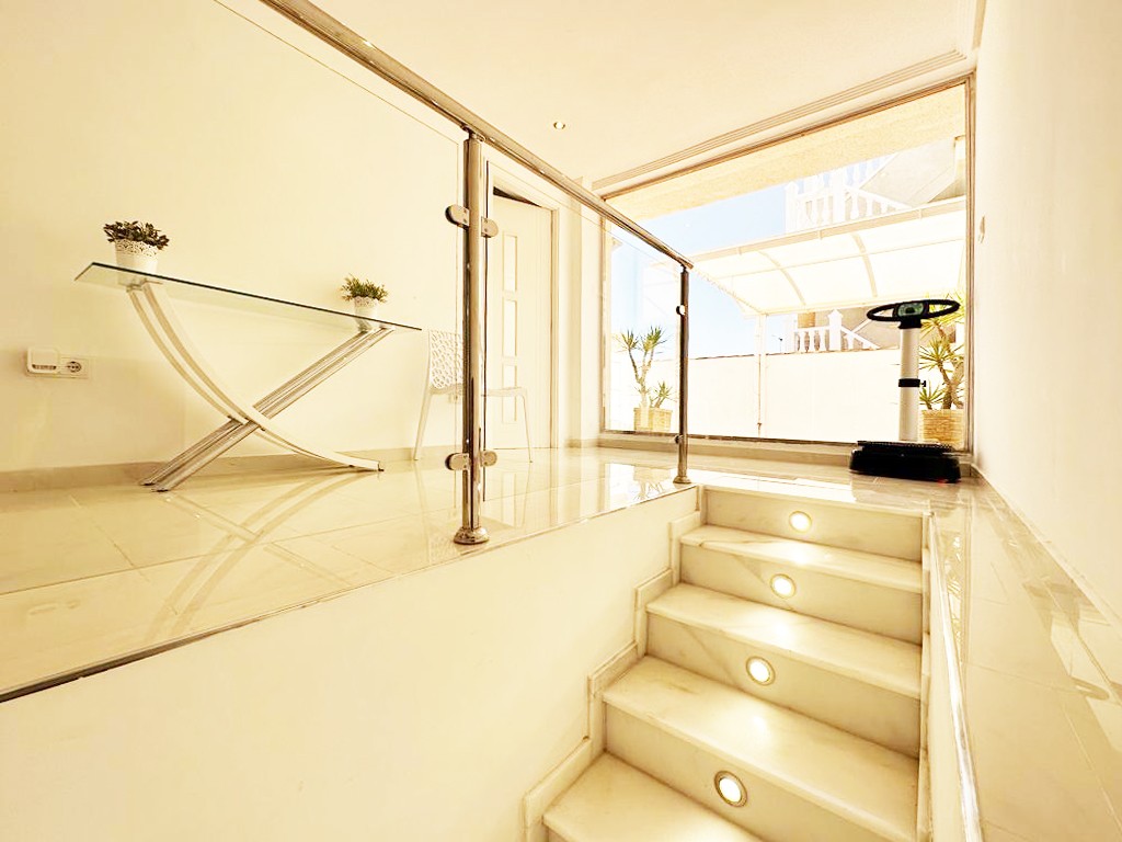 Villa for Sale in San Miguel de Salinas, Alicante