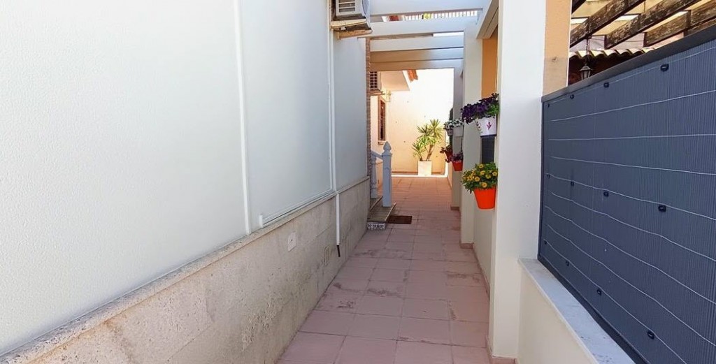 Villa for Sale in Bigastro, Alicante