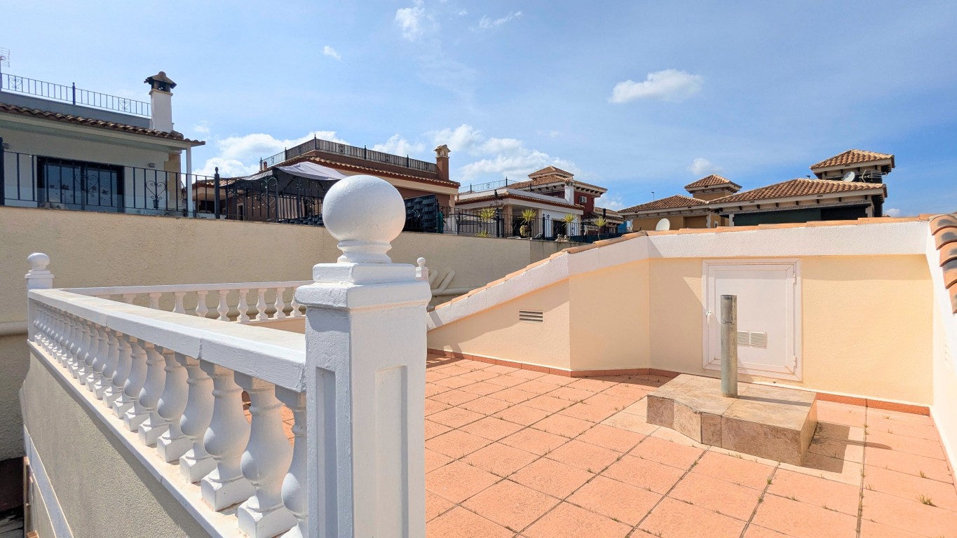 Villa for Sale in Bigastro, Alicante