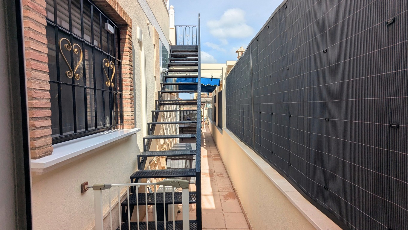 Villa for Sale in Bigastro, Alicante