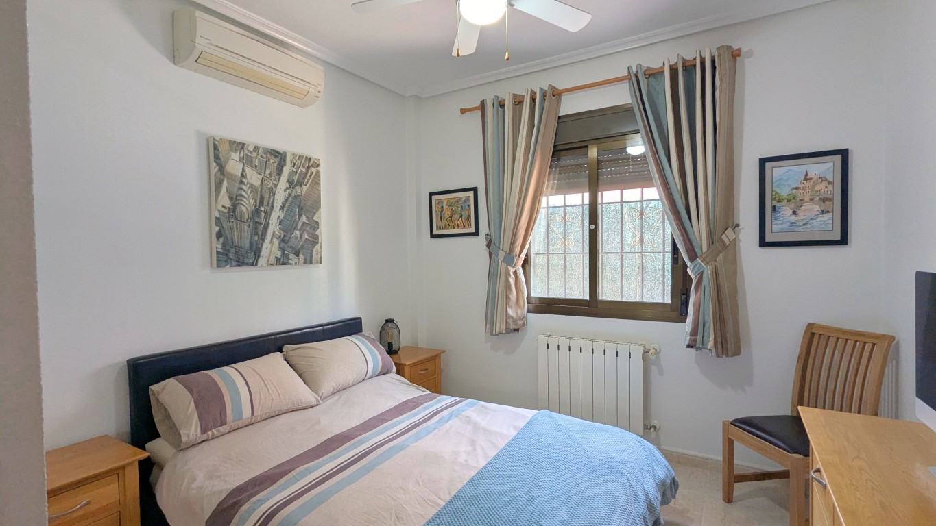 Villa for Sale in Bigastro, Alicante