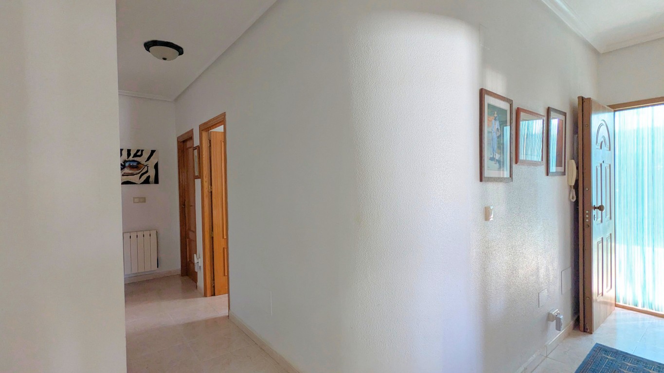 Villa for Sale in Bigastro, Alicante
