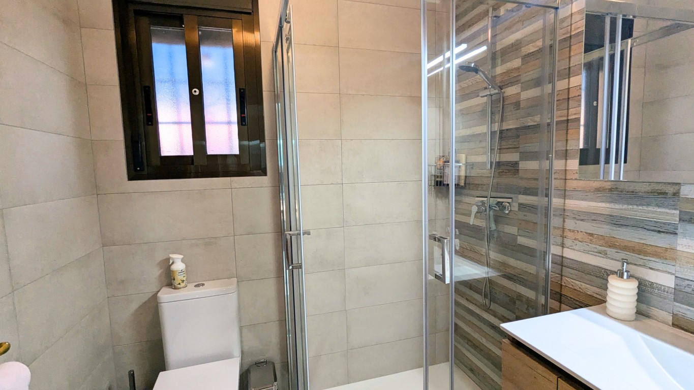 Villa for Sale in Bigastro, Alicante