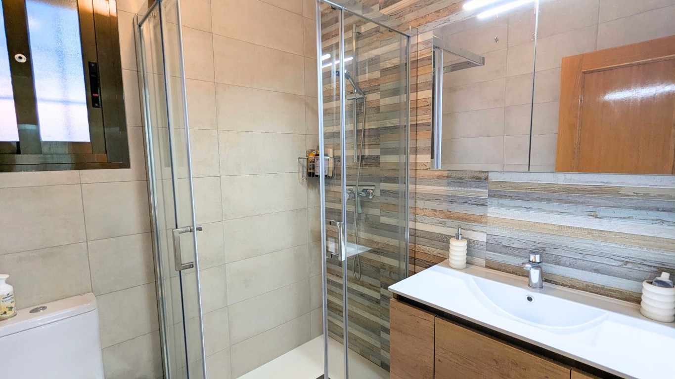 Villa for Sale in Bigastro, Alicante