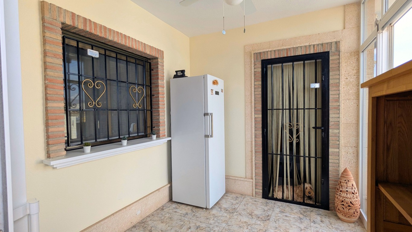 Villa for Sale in Bigastro, Alicante