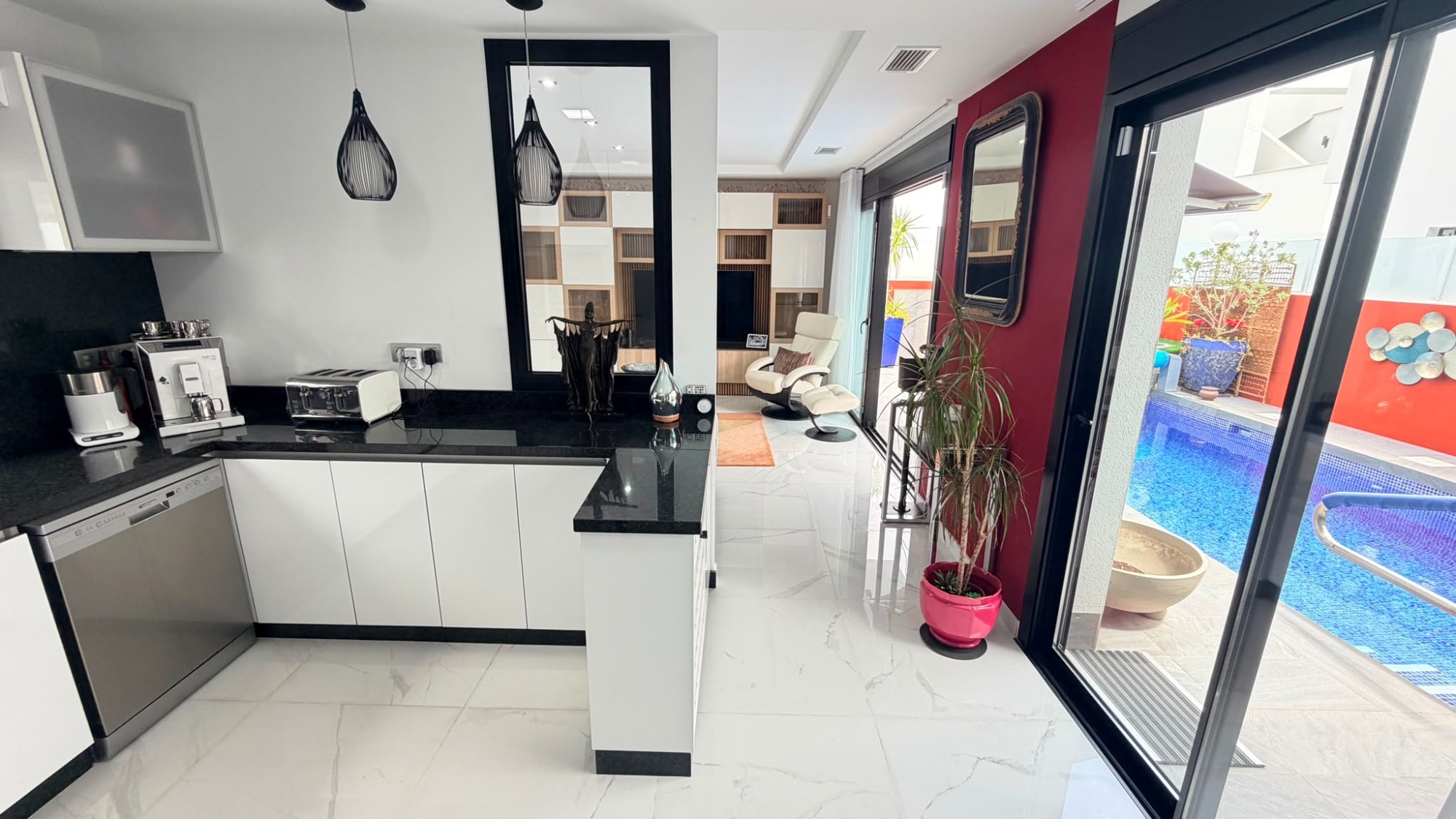 Villa for Sale in Los Montesinos, Alicante