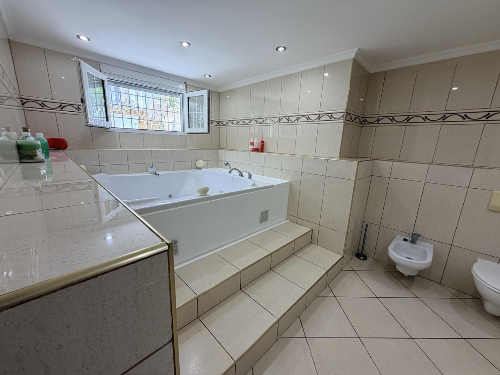 Villa for Sale in Torrevieja, Alicante
