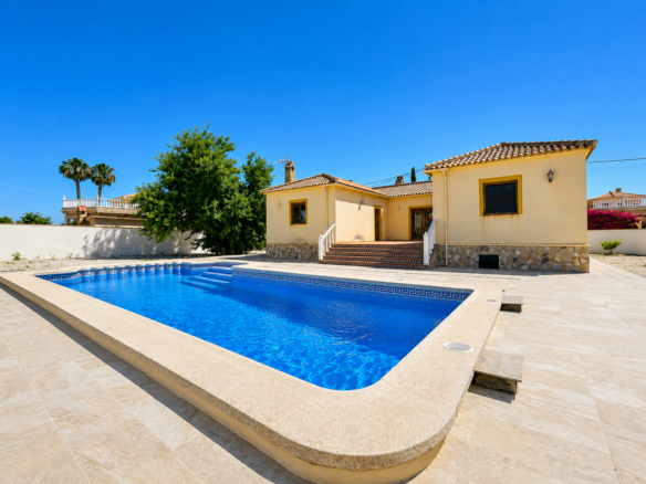 Villa for Sale in Catral, Alicante