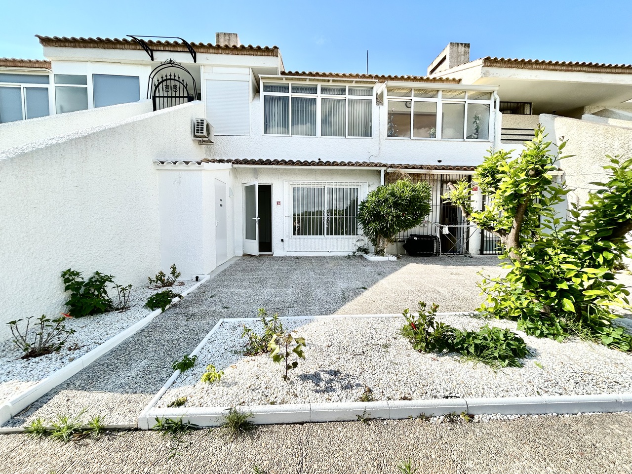Apartment for Sale in Villamartin, Alicante