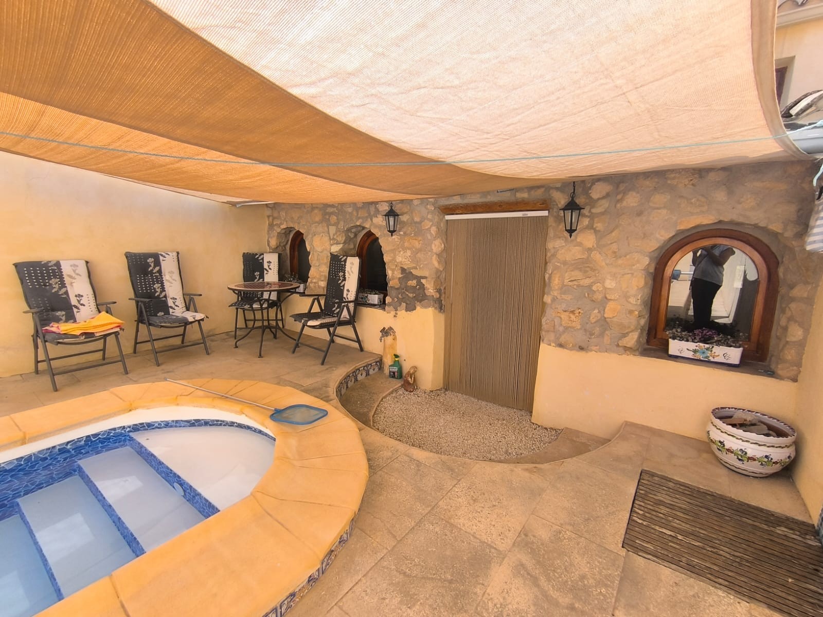 Villa for Sale in Chinorlet, Alicante