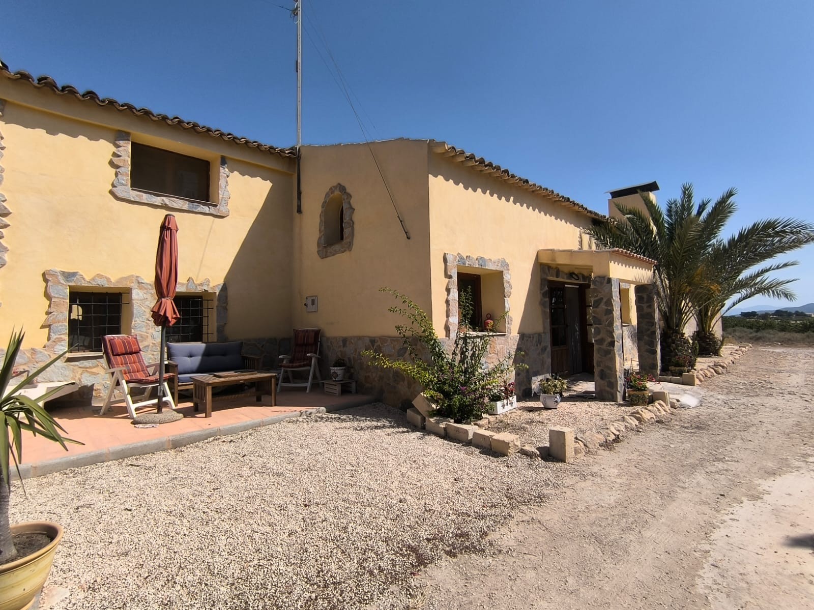 Villa for Sale in Chinorlet, Alicante