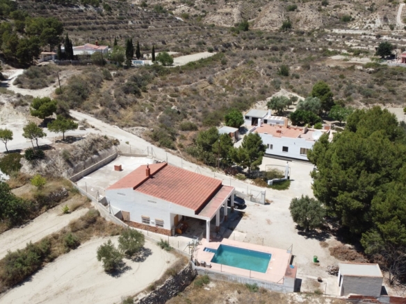 Country House for Sale in Crevillent, Alicante