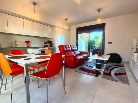 Apartment for Sale in Algorfa, Alicante