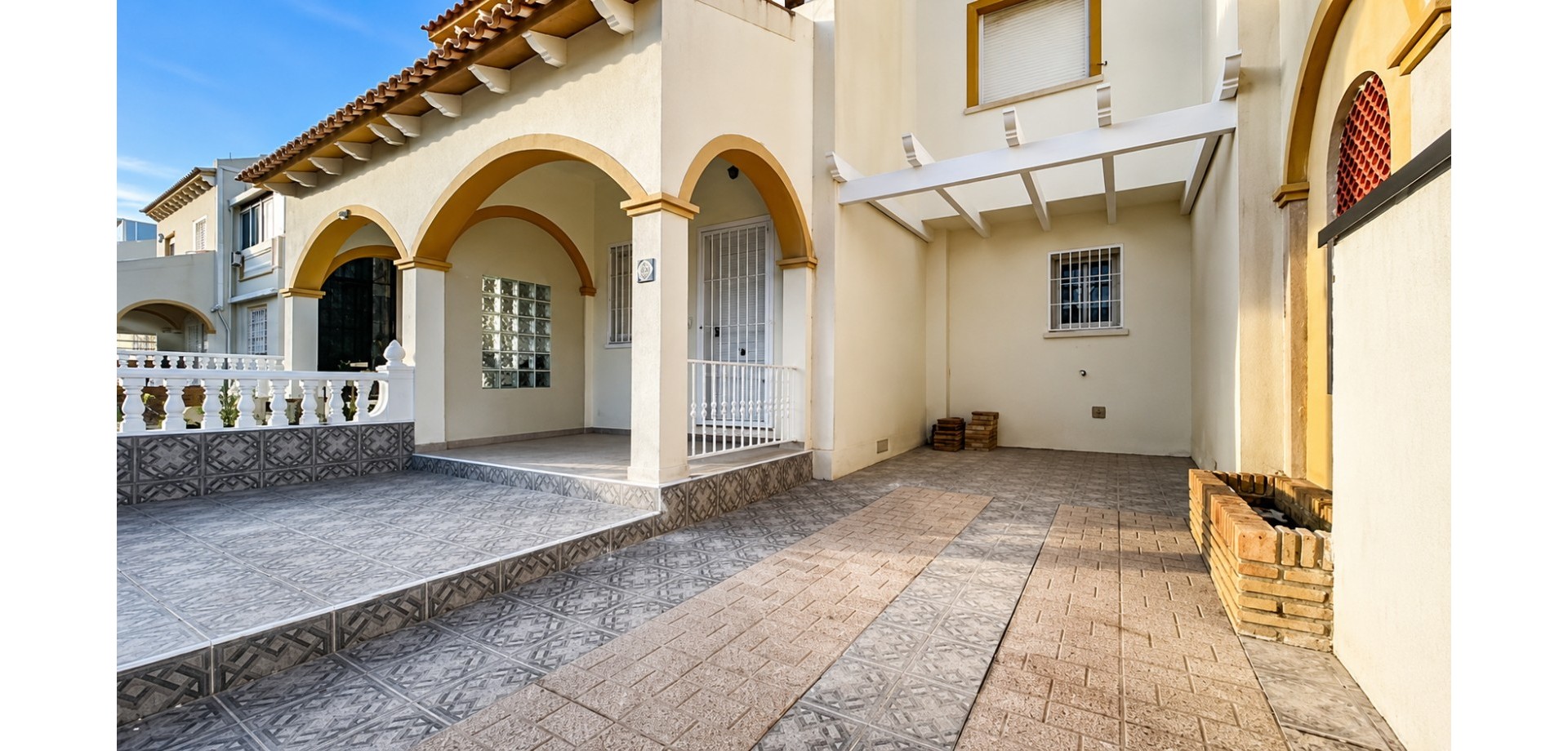 742127_xl Town House for Sale in Orihuela Costa, Alicante