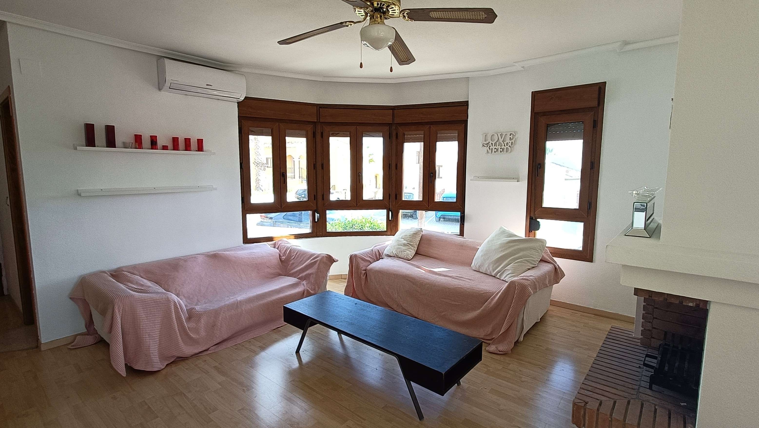 Villa for Sale in Algorfa, Alicante