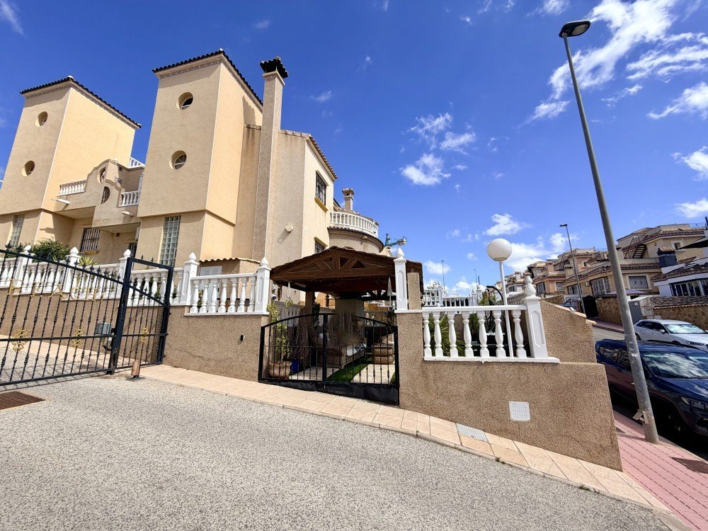 Town House for Sale in Orihuela Costa, Alicante