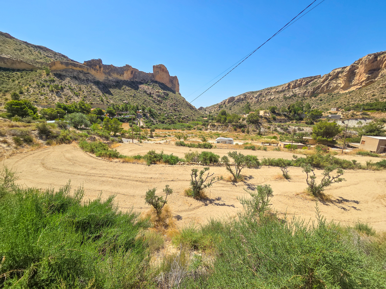 Villa for Sale in Crevillent, Alicante