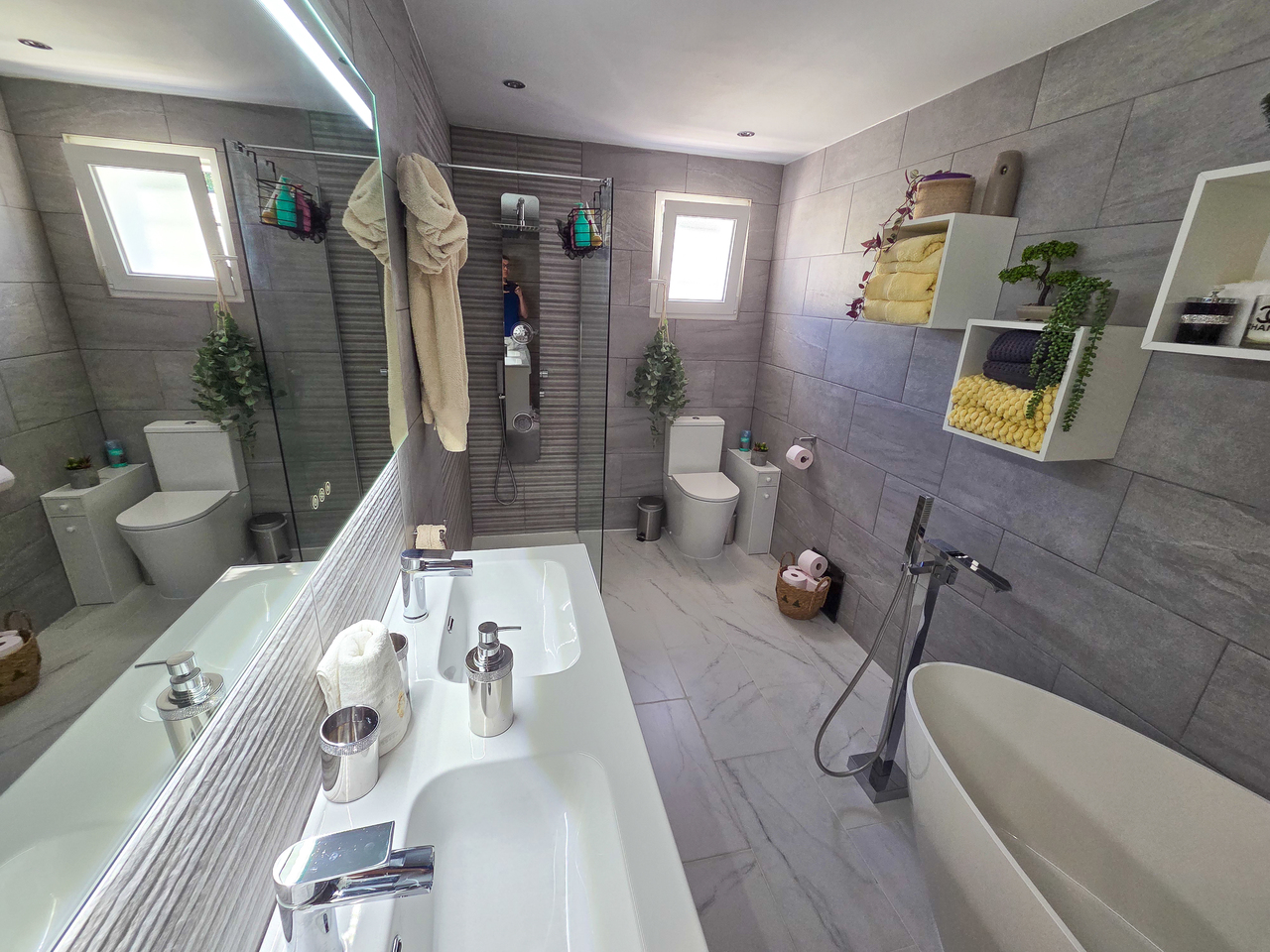 Villa for Sale in Crevillent, Alicante