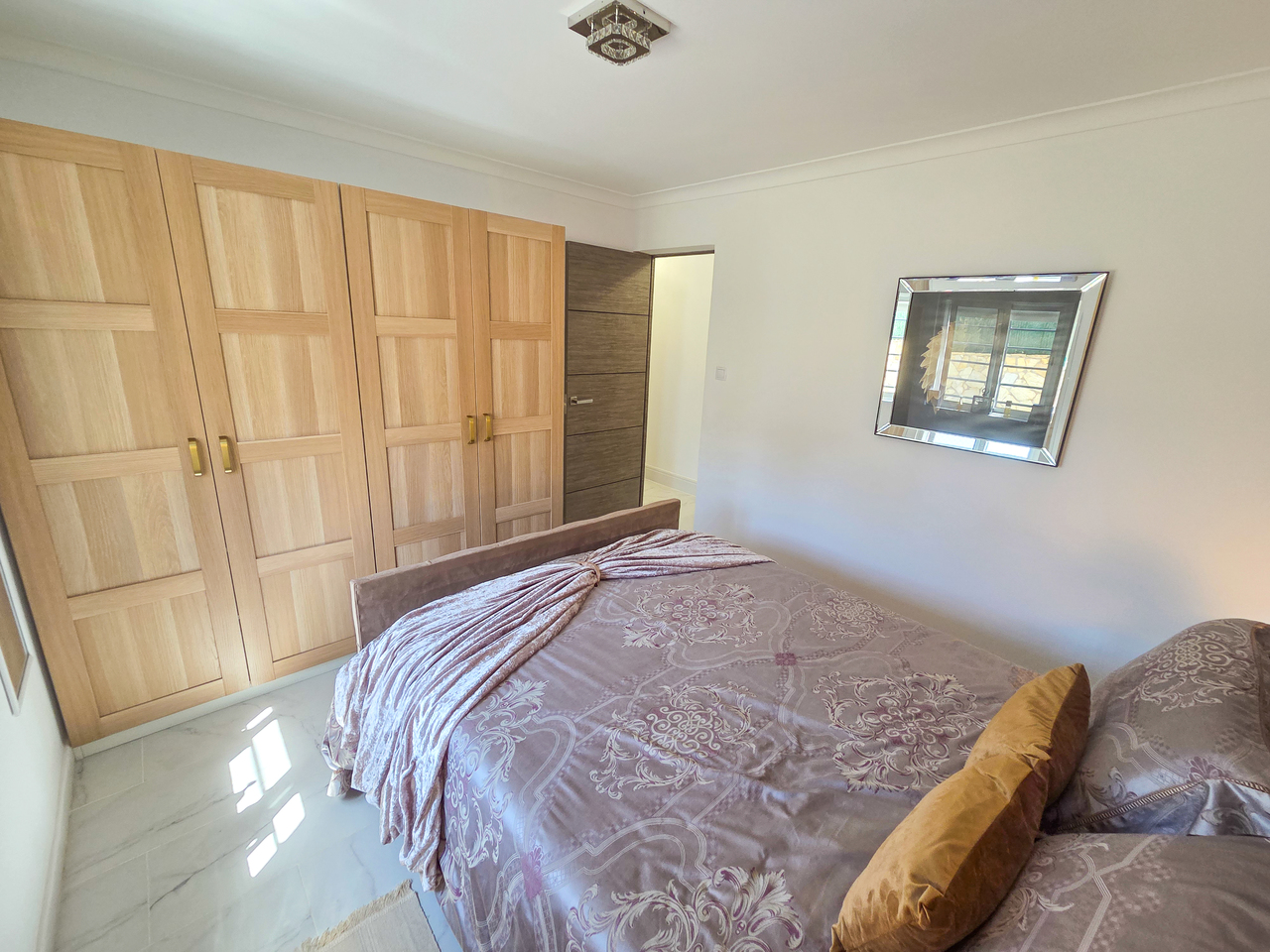 Villa for Sale in Crevillent, Alicante