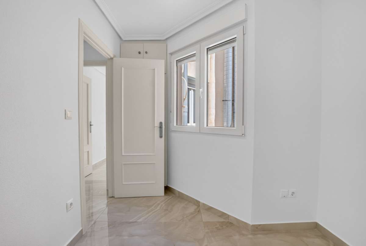 Apartment for Sale in Torrevieja, Alicante