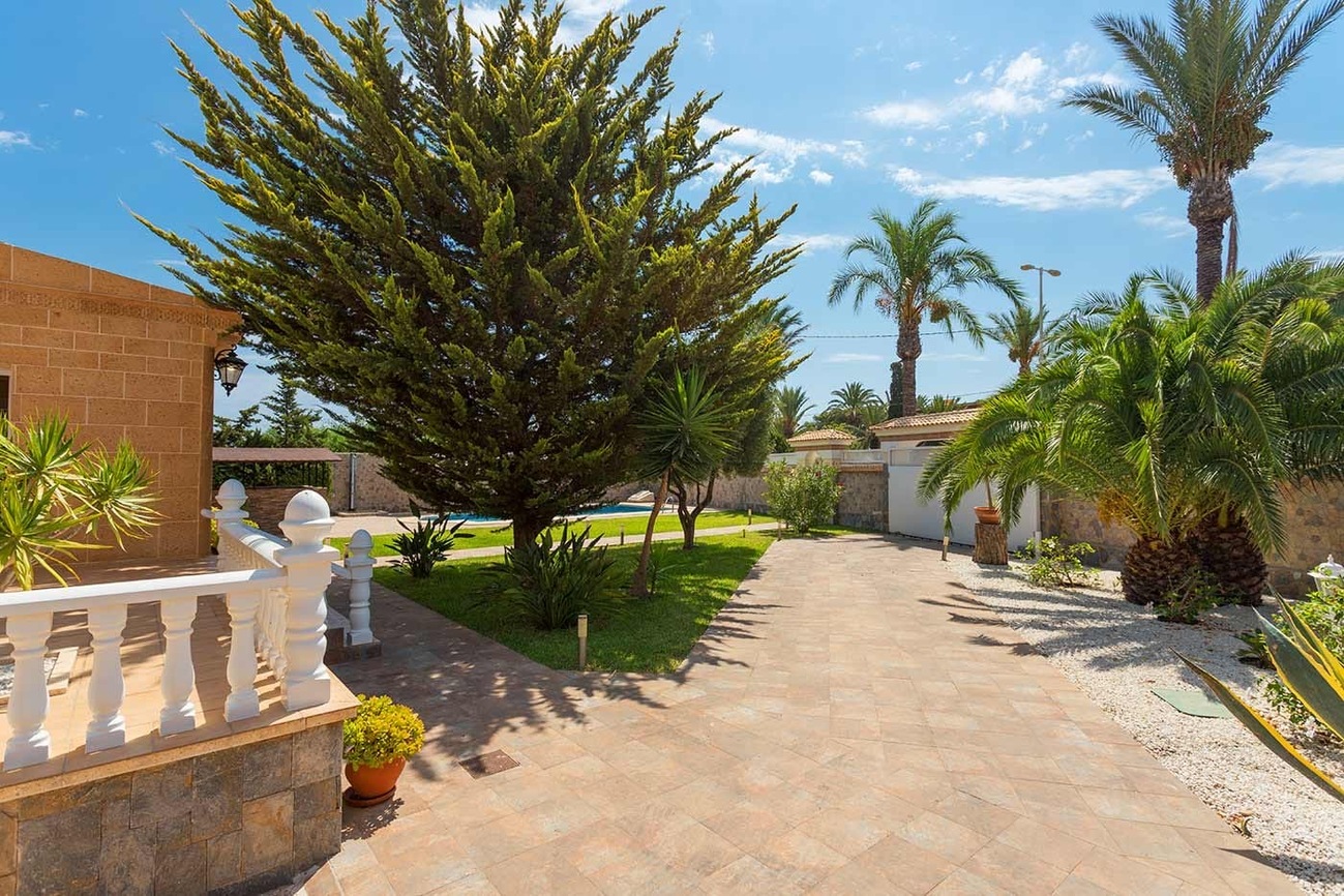 Villa for Sale in Orihuela Costa, Alicante