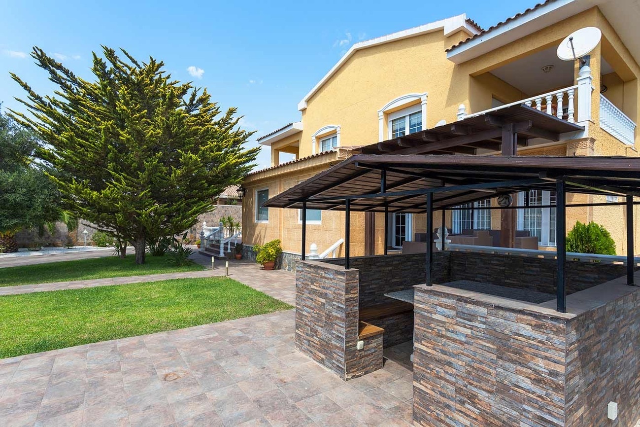 Villa for Sale in Orihuela Costa, Alicante