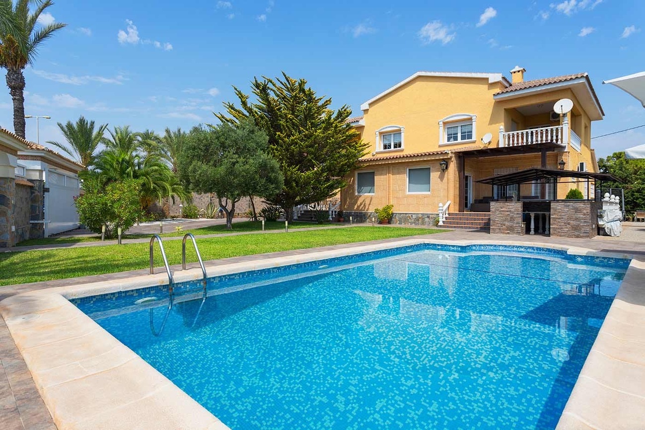 Villa for Sale in Orihuela Costa, Alicante
