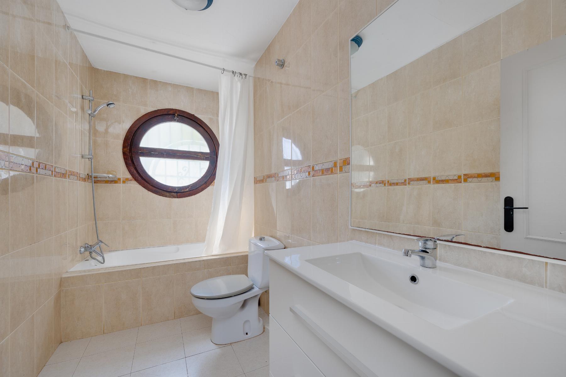 Bungalow for Sale in Torrevieja, Alicante