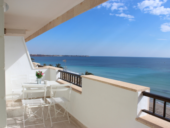 Apartment for Sale in Mil Palmeras, Alicante