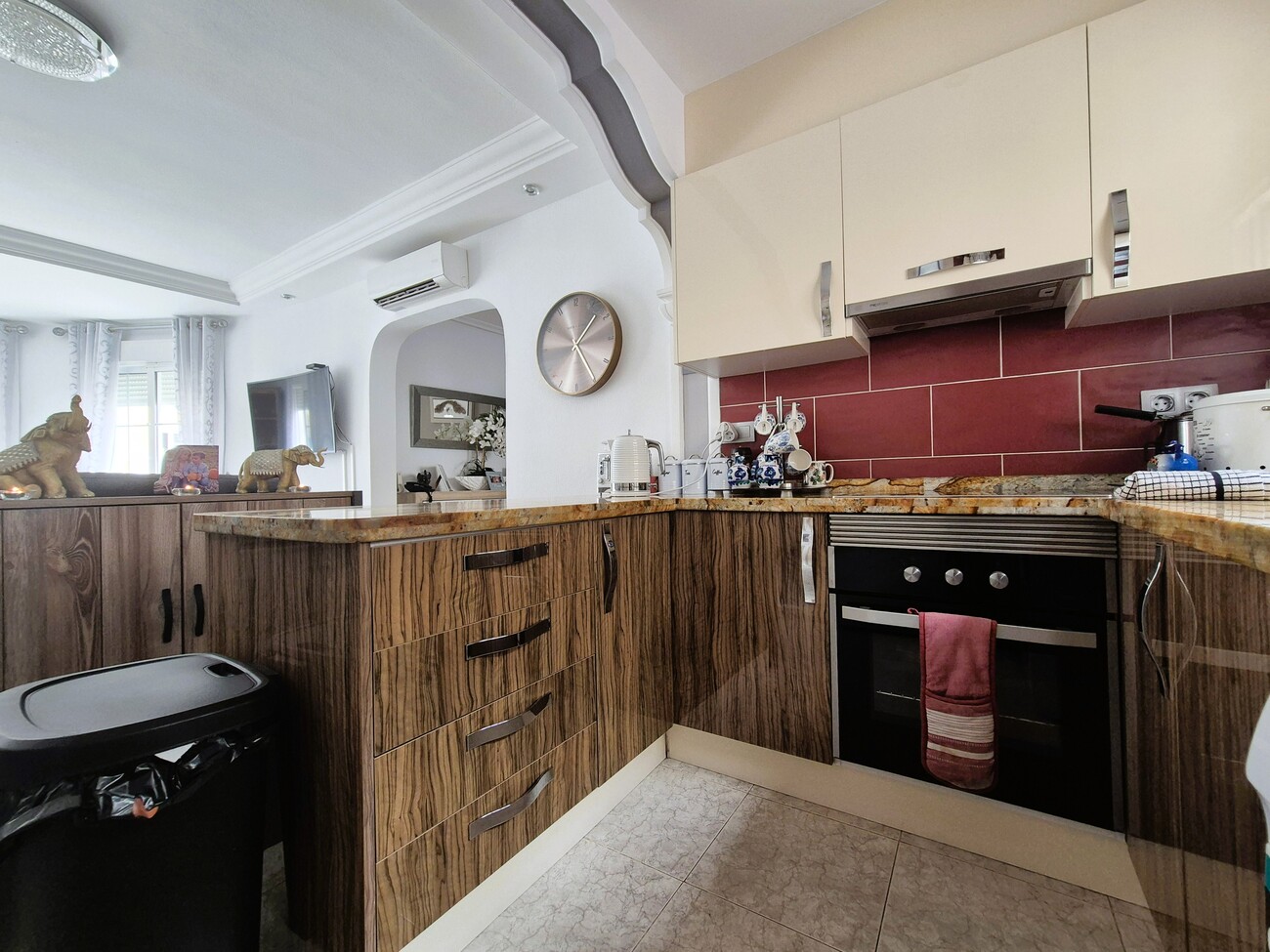 Villa for Sale in Villamartin, Alicante